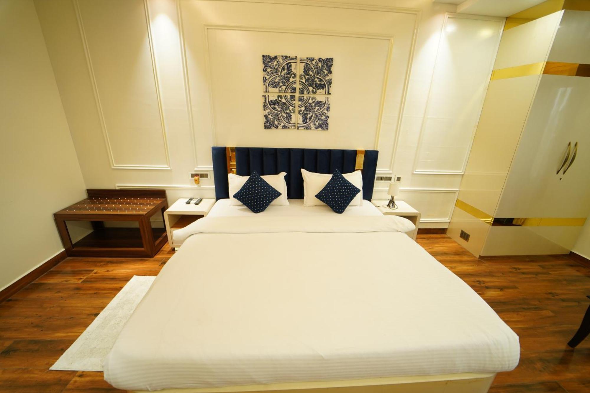 Hotel Ananta Sayana Μπουμπάνεσβαρ Εξωτερικό φωτογραφία