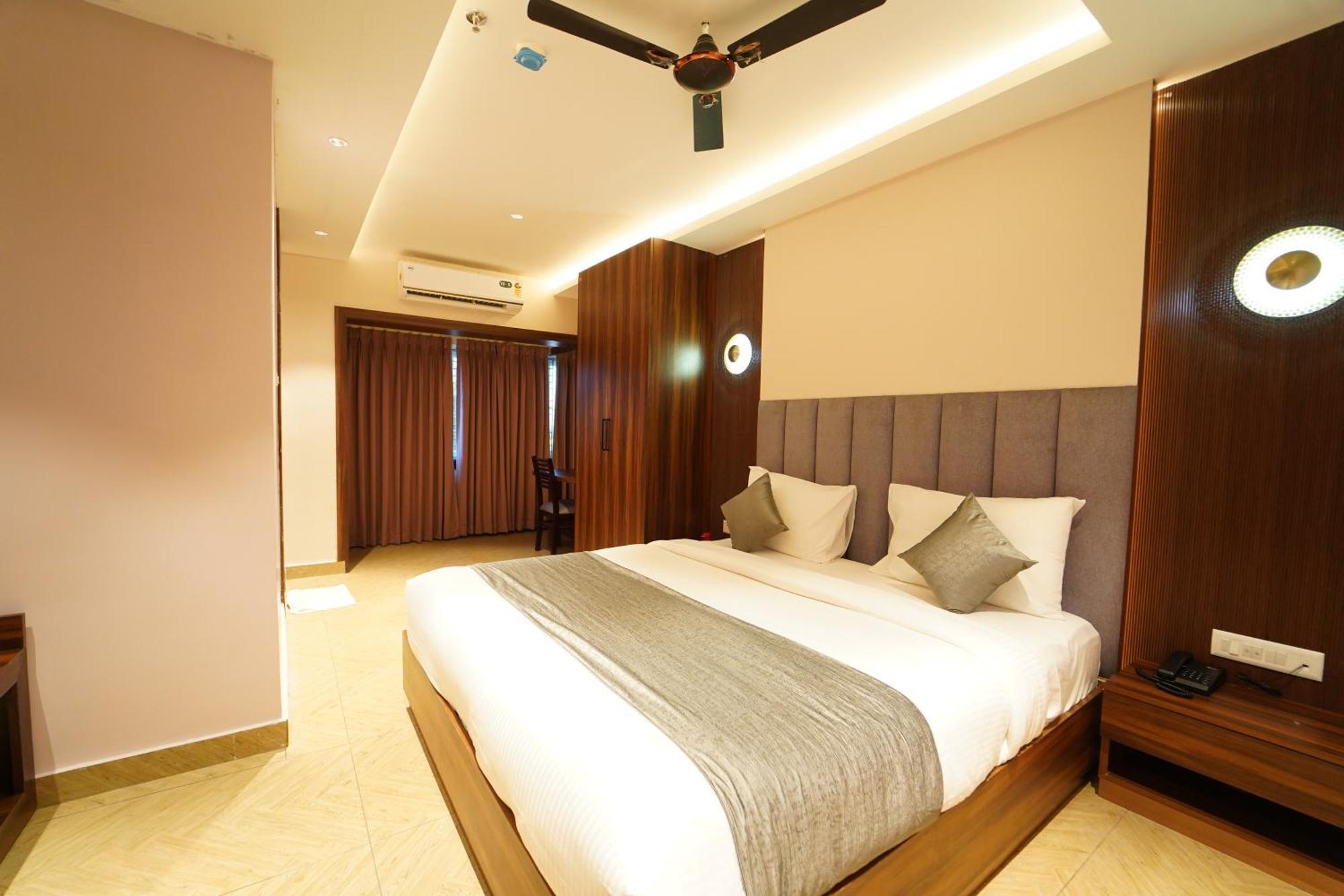 Hotel Ananta Sayana Μπουμπάνεσβαρ Εξωτερικό φωτογραφία