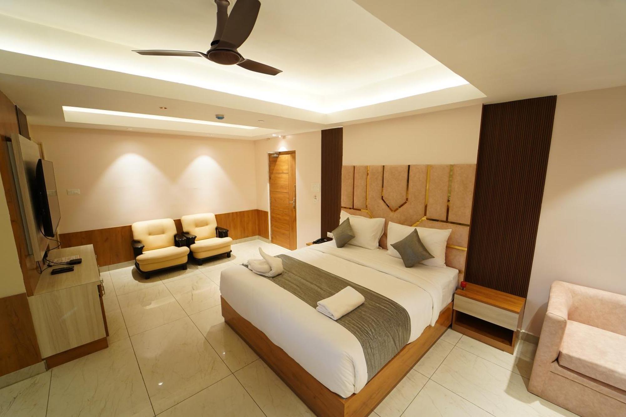 Hotel Ananta Sayana Μπουμπάνεσβαρ Εξωτερικό φωτογραφία