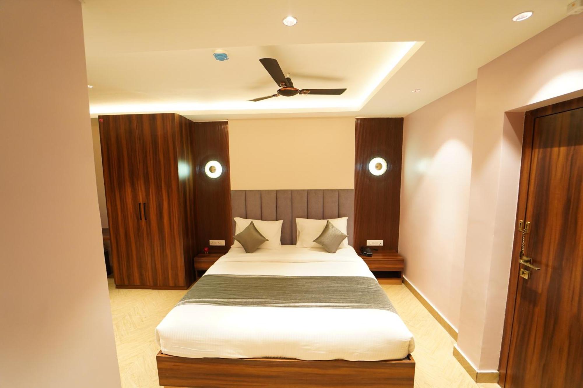 Hotel Ananta Sayana Μπουμπάνεσβαρ Εξωτερικό φωτογραφία