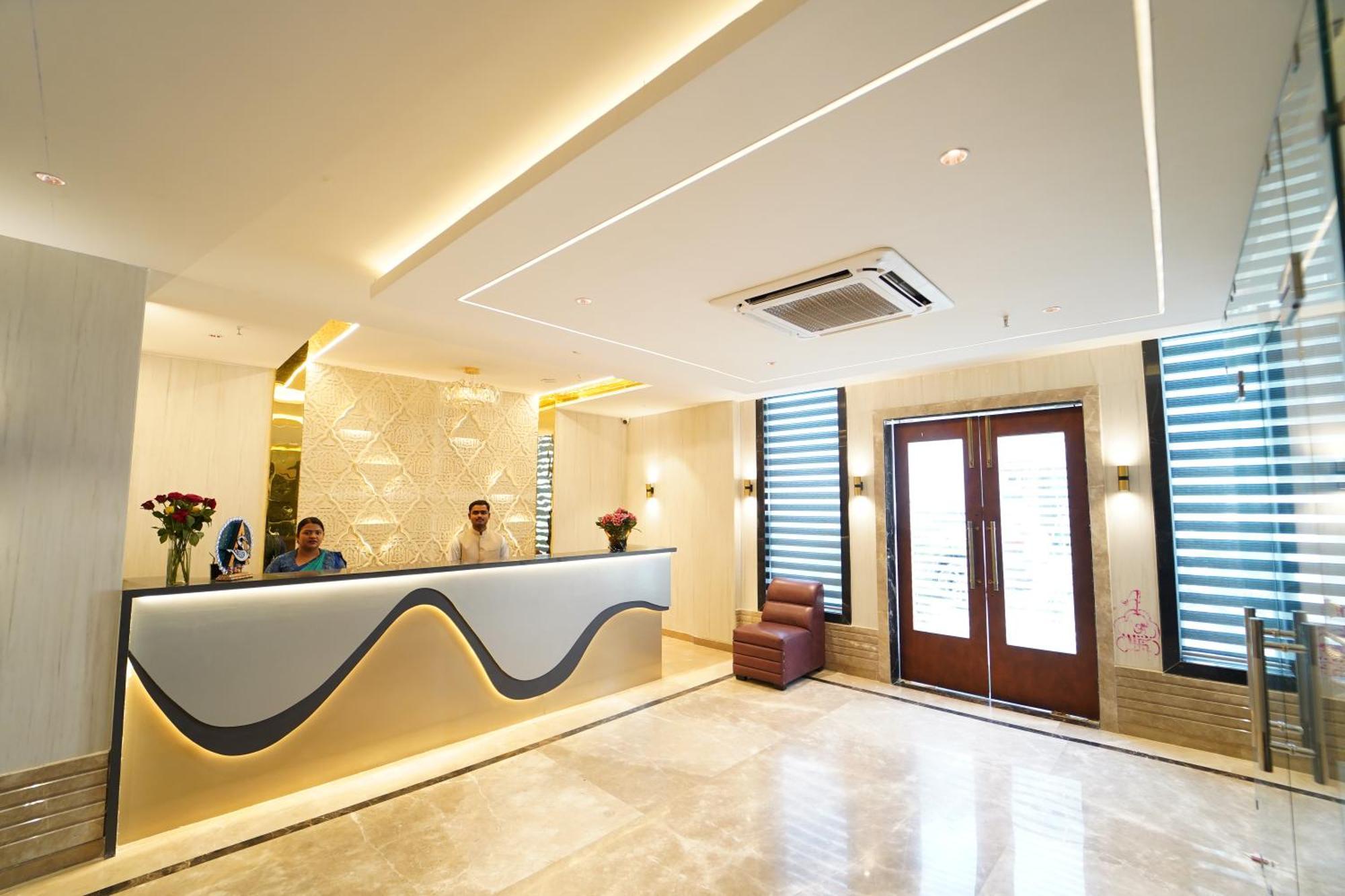 Hotel Ananta Sayana Μπουμπάνεσβαρ Εξωτερικό φωτογραφία
